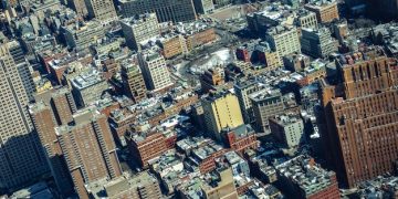 Major Bank Revises US Economic Growth Forecast: Analysis & Impact - Cover Image
