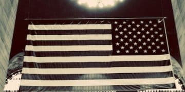 US National Debt Surges to $35 Trillion: Analyzing the Impact - Cover Image